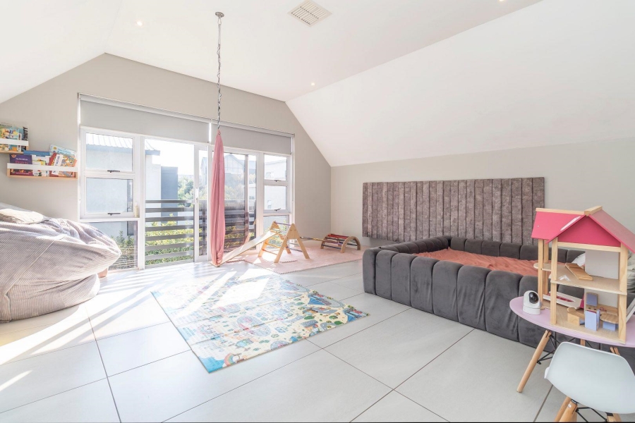 4 Bedroom Property for Sale in Waterfall Country Estate Gauteng