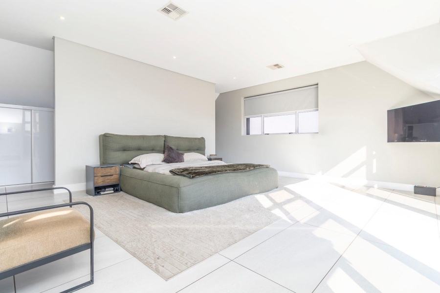 4 Bedroom Property for Sale in Waterfall Country Estate Gauteng