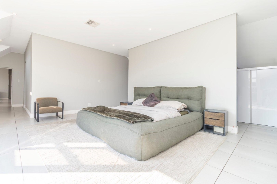 4 Bedroom Property for Sale in Waterfall Country Estate Gauteng
