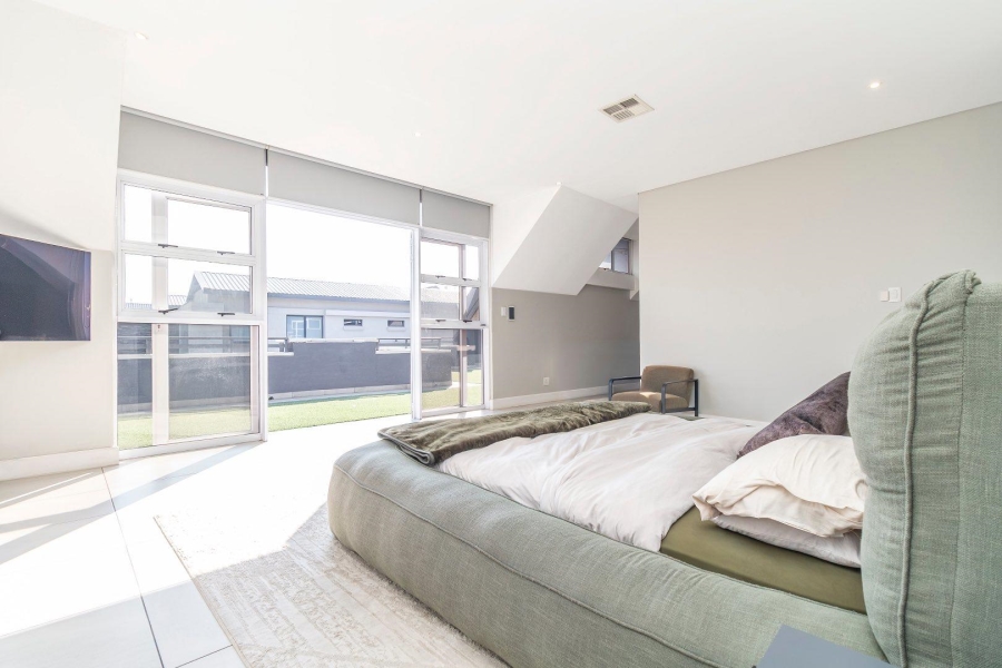4 Bedroom Property for Sale in Waterfall Country Estate Gauteng