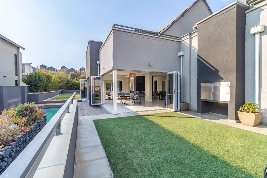 4 Bedroom Property for Sale in Waterfall Country Estate Gauteng