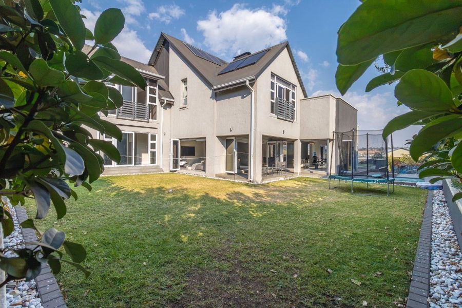 4 Bedroom Property for Sale in Waterfall Country Estate Gauteng