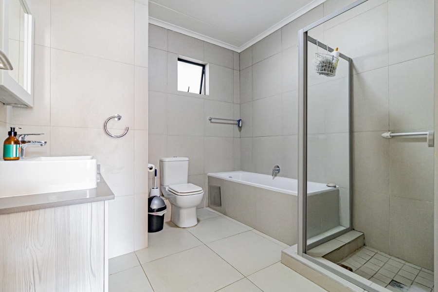 2 Bedroom Property for Sale in Halfway Gardens Gauteng