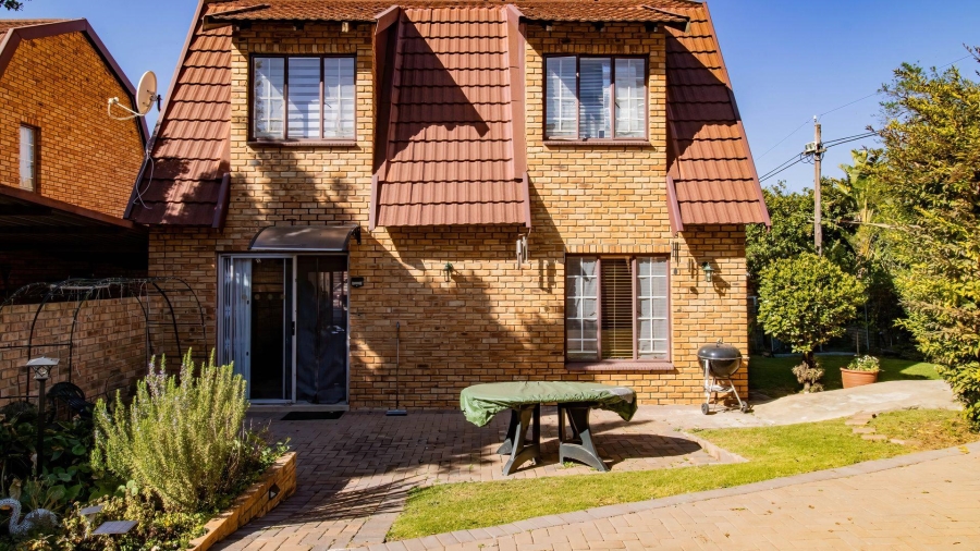 3 Bedroom Property for Sale in Boskruin Gauteng