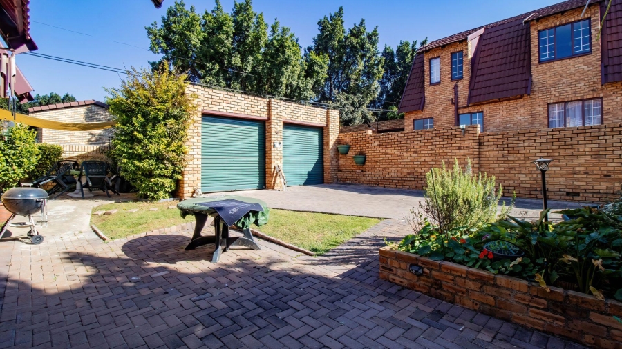 3 Bedroom Property for Sale in Boskruin Gauteng