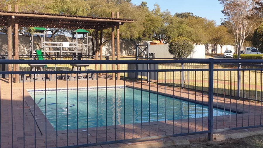 2 Bedroom Property for Sale in Jackal Creek Golf Estate Gauteng