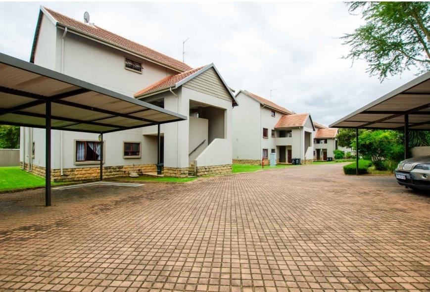 To Let 2 Bedroom Property for Rent in Crowthorne AH Gauteng