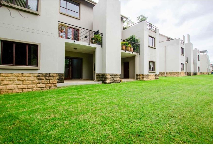 To Let 2 Bedroom Property for Rent in Crowthorne AH Gauteng
