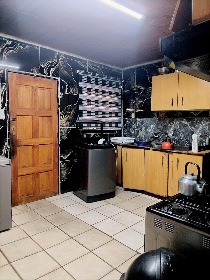 To Let 3 Bedroom Property for Rent in Palm Ridge Gauteng