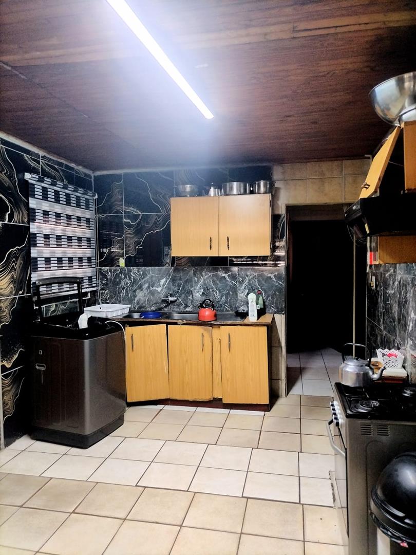 To Let 3 Bedroom Property for Rent in Palm Ridge Gauteng