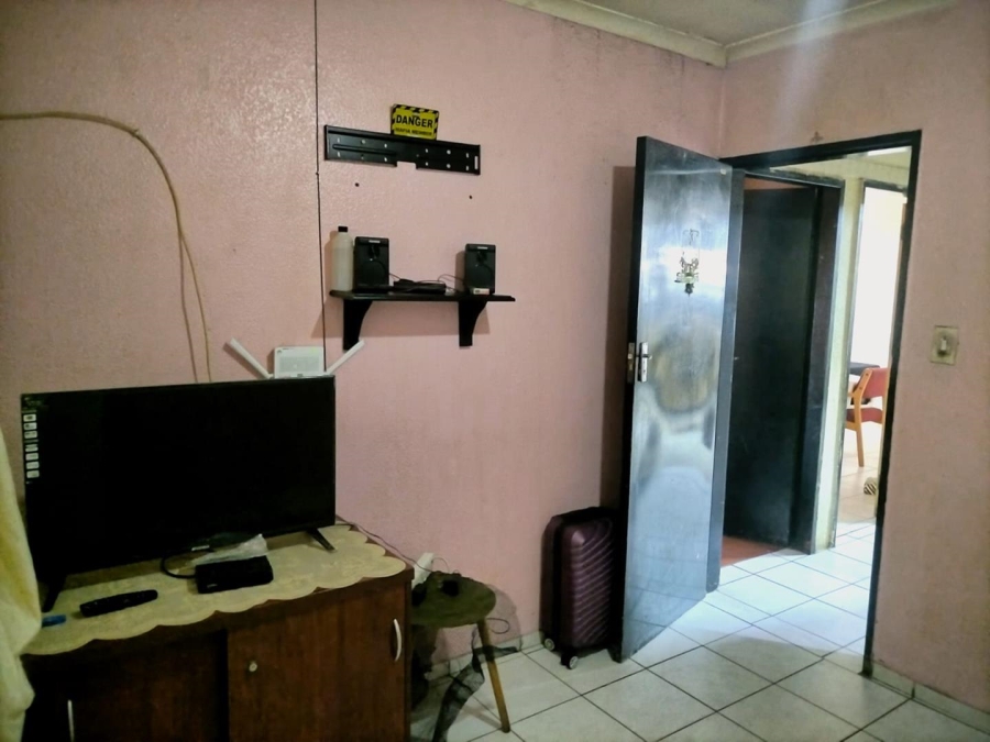 To Let 3 Bedroom Property for Rent in Palm Ridge Gauteng