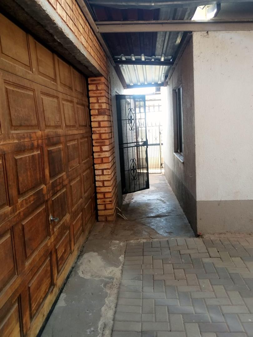 To Let 3 Bedroom Property for Rent in Palm Ridge Gauteng
