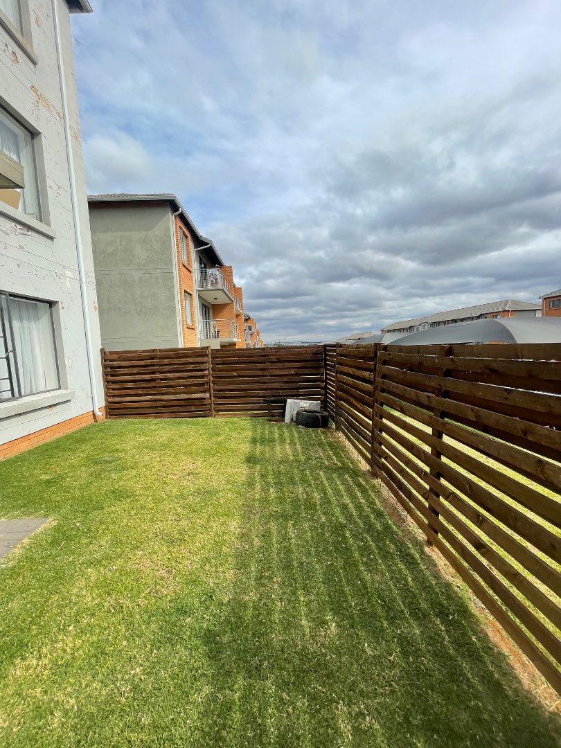 To Let 4 Bedroom Property for Rent in Esther Park Gauteng