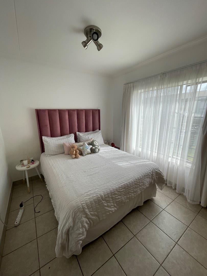 4 Bedroom Property for Sale in Esther Park Gauteng