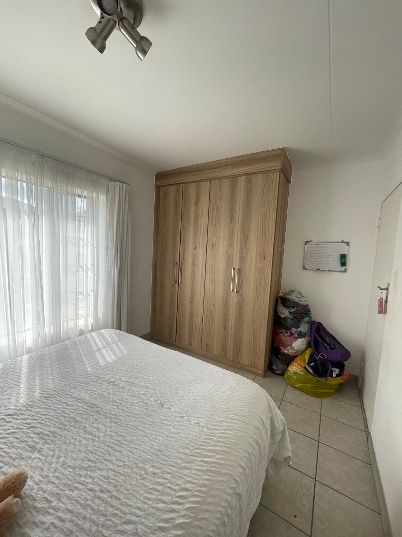 4 Bedroom Property for Sale in Esther Park Gauteng
