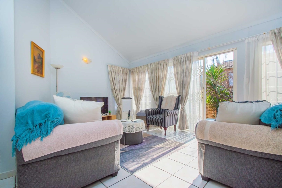 3 Bedroom Property for Sale in Wilgeheuwel Gauteng