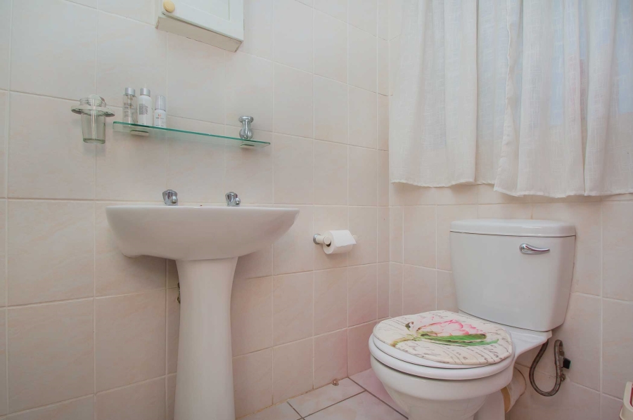 3 Bedroom Property for Sale in Wilgeheuwel Gauteng