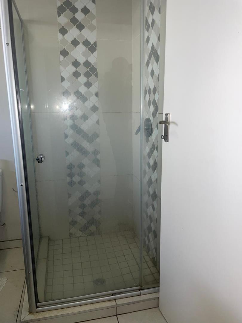 To Let 1 Bedroom Property for Rent in Atholl Gauteng