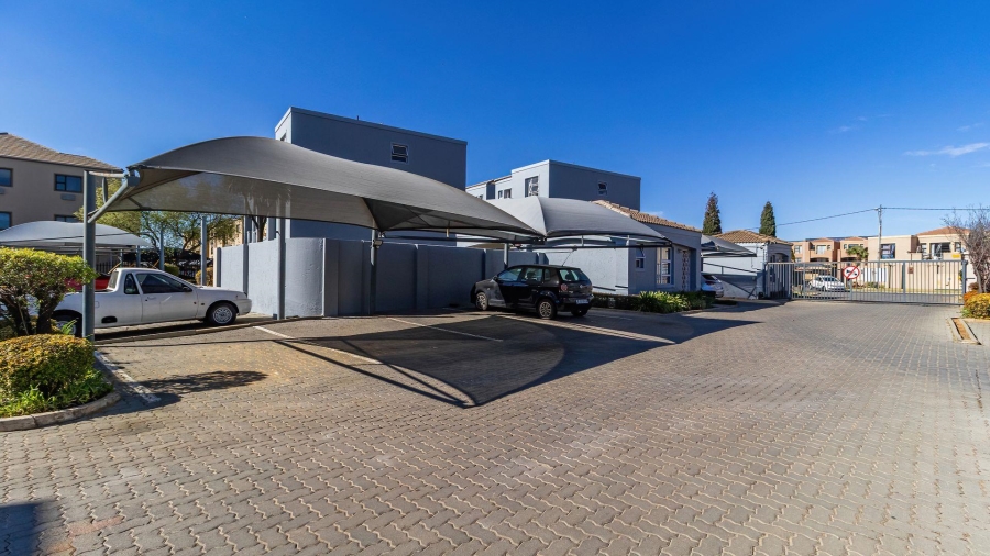 2 Bedroom Property for Sale in Jansenpark Gauteng