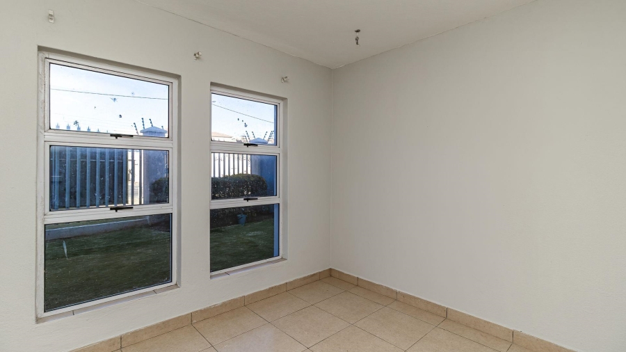 2 Bedroom Property for Sale in Jansenpark Gauteng