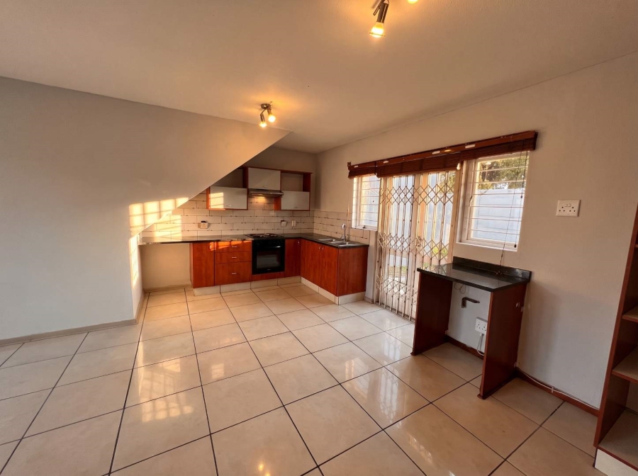 To Let 2 Bedroom Property for Rent in Broadacres Gauteng
