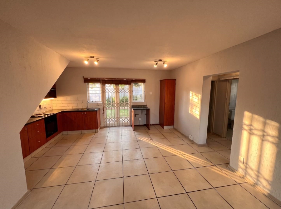 To Let 2 Bedroom Property for Rent in Broadacres Gauteng
