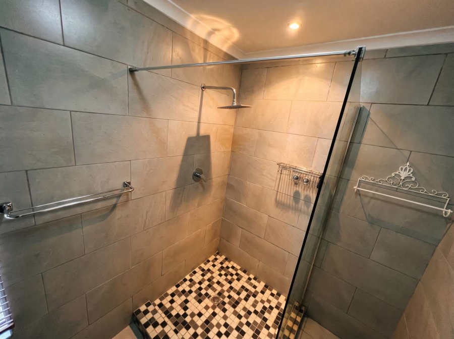 To Let 2 Bedroom Property for Rent in Broadacres Gauteng