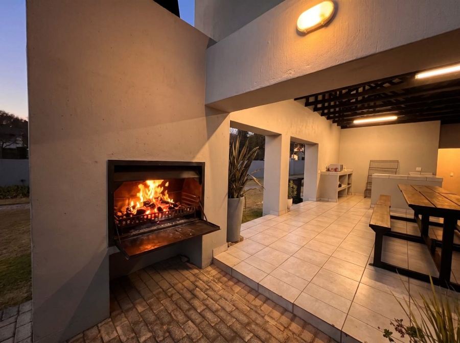 To Let 2 Bedroom Property for Rent in Broadacres Gauteng