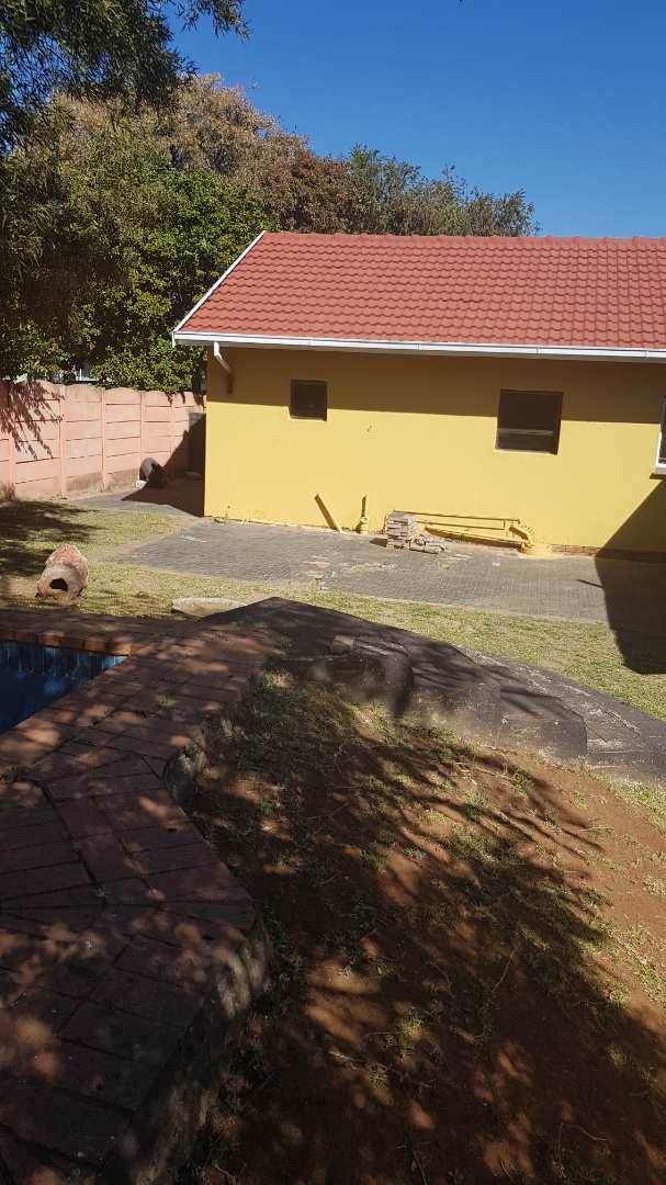 To Let 2 Bedroom Property for Rent in Birch Acres Gauteng