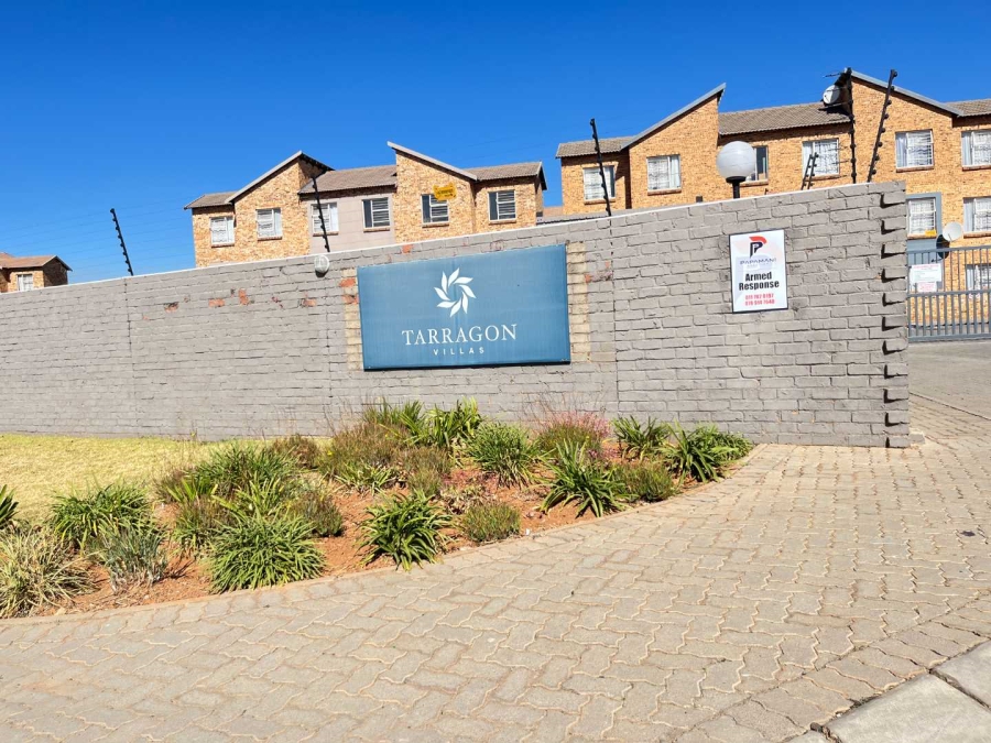2 Bedroom Property for Sale in Honeydew Gauteng