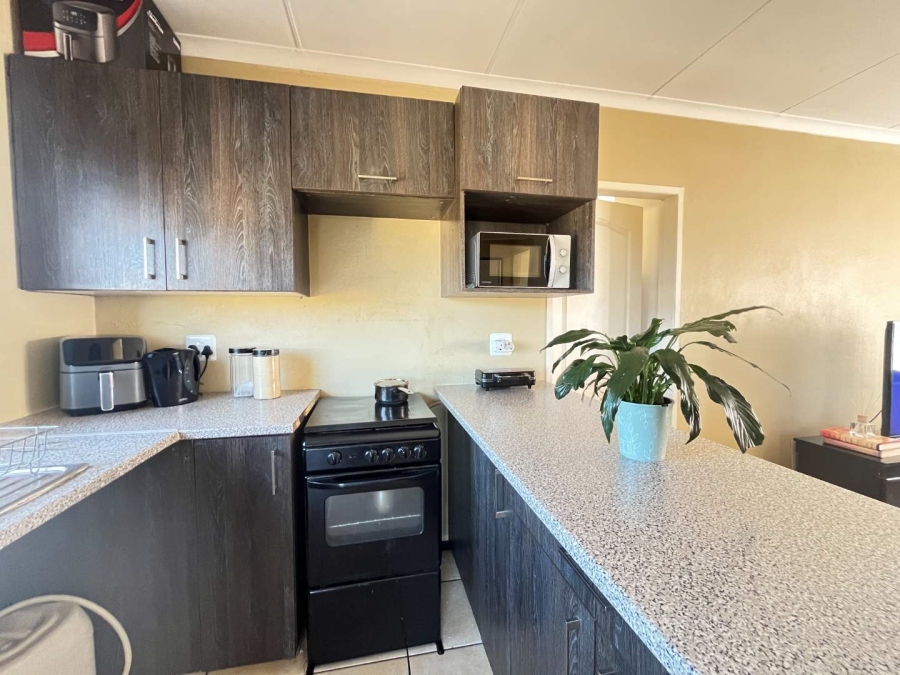 2 Bedroom Property for Sale in Honeydew Gauteng