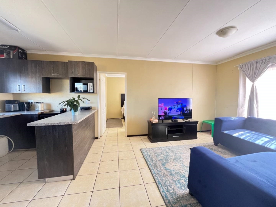 2 Bedroom Property for Sale in Honeydew Gauteng