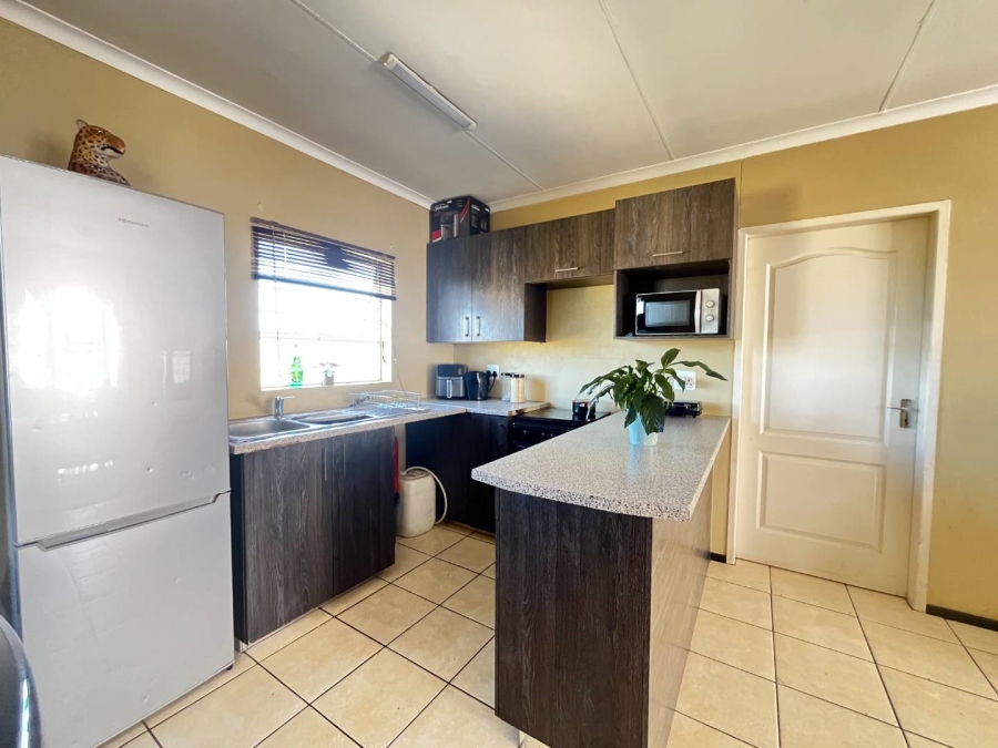 2 Bedroom Property for Sale in Honeydew Gauteng