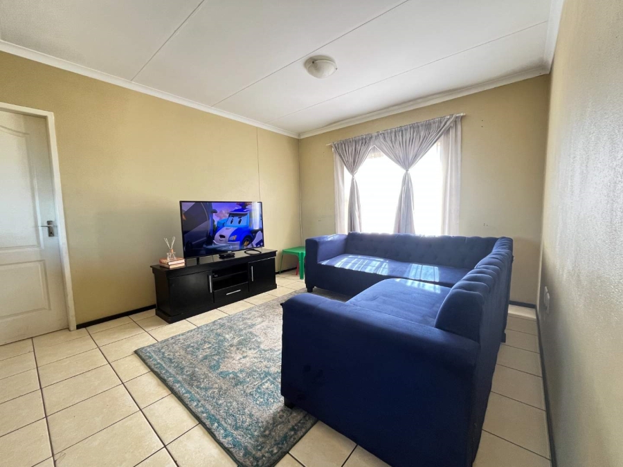 2 Bedroom Property for Sale in Honeydew Gauteng