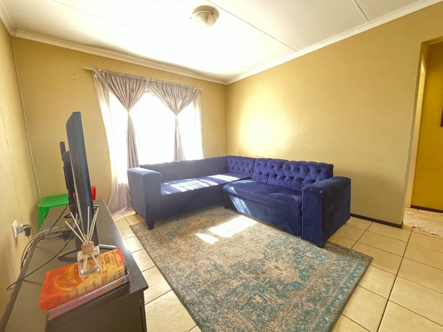 2 Bedroom Property for Sale in Honeydew Gauteng