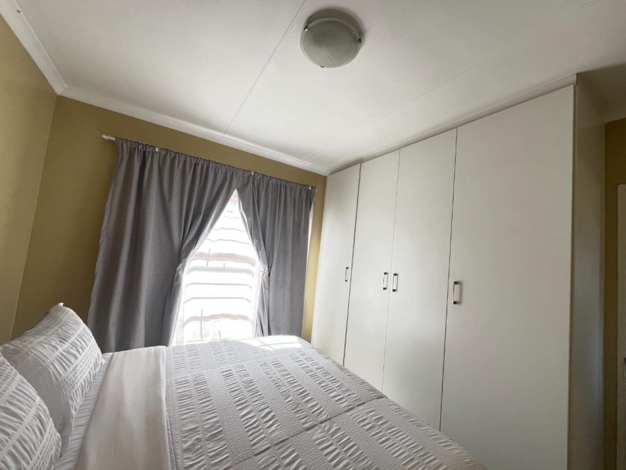 2 Bedroom Property for Sale in Honeydew Gauteng