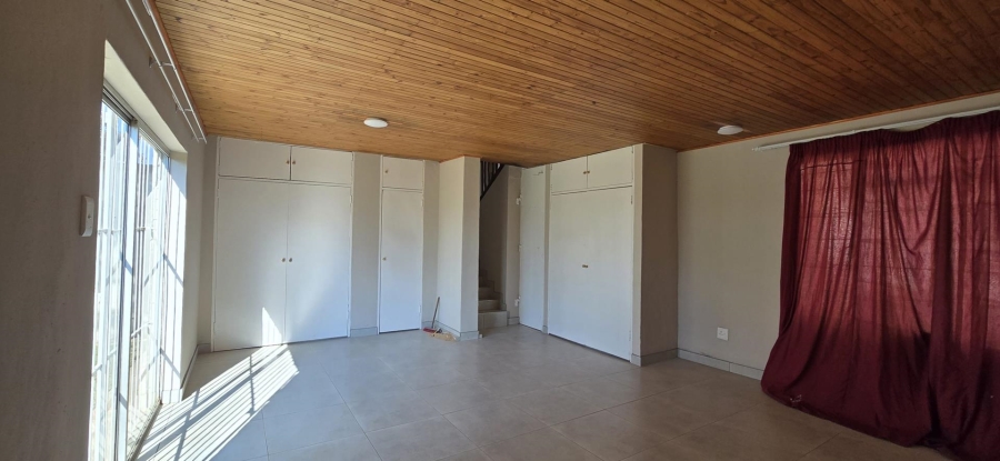 5 Bedroom Property for Sale in Proclamation Hill Gauteng