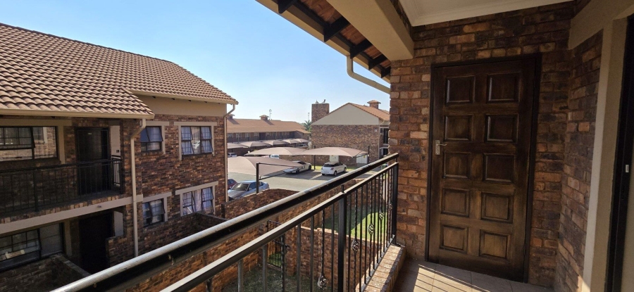 2 Bedroom Property for Sale in Magalieskruin Gauteng