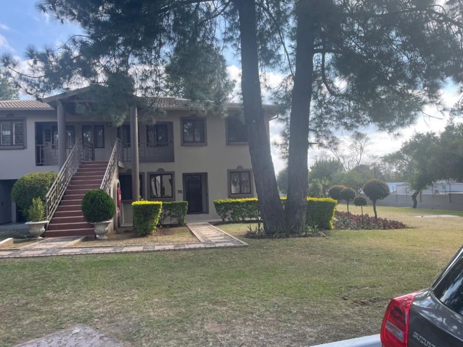 To Let 2 Bedroom Property for Rent in Lonehill Gauteng