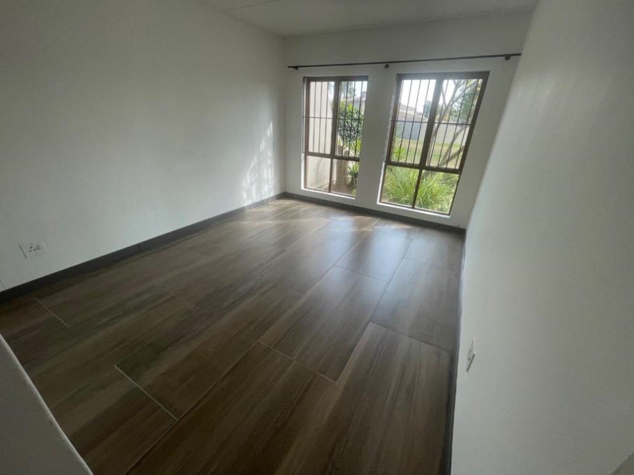 To Let 2 Bedroom Property for Rent in Lonehill Gauteng