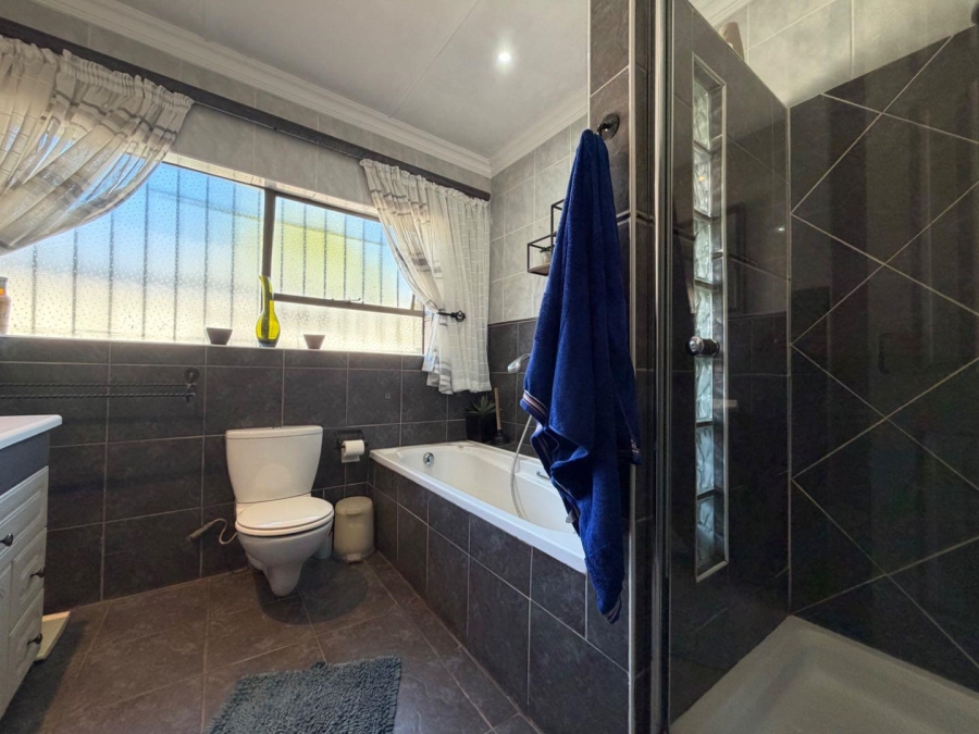 3 Bedroom Property for Sale in Eden Glen Gauteng