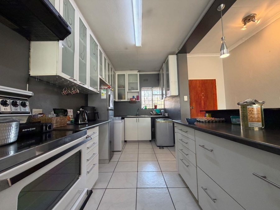 3 Bedroom Property for Sale in Brackenhurst Gauteng