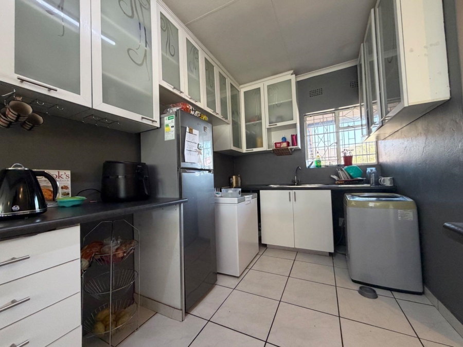 3 Bedroom Property for Sale in Brackenhurst Gauteng
