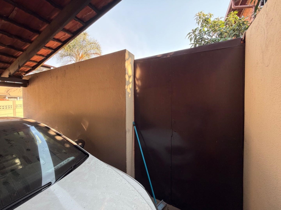 3 Bedroom Property for Sale in Brackenhurst Gauteng