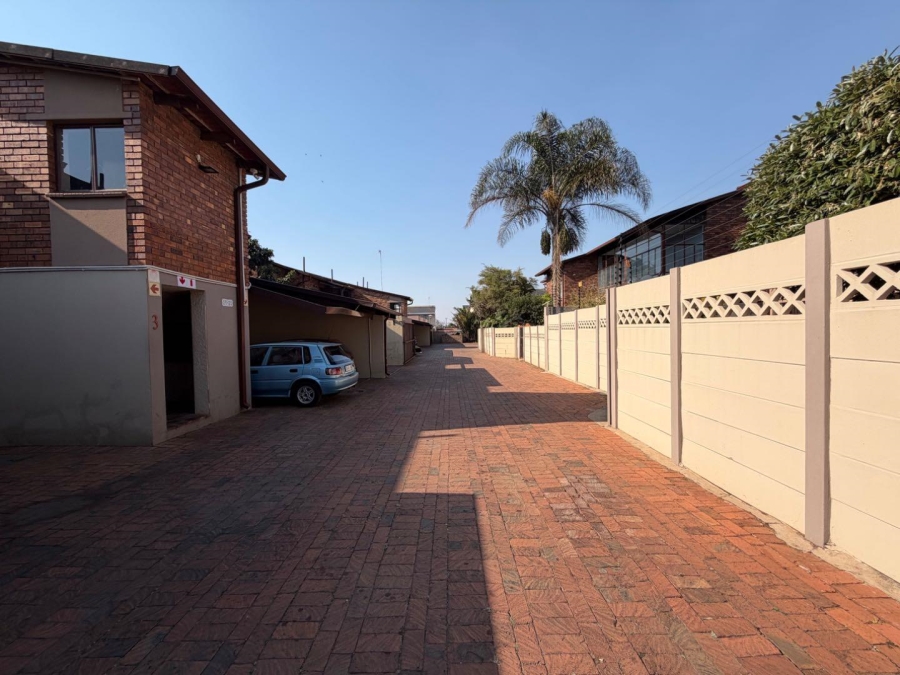 3 Bedroom Property for Sale in Brackenhurst Gauteng