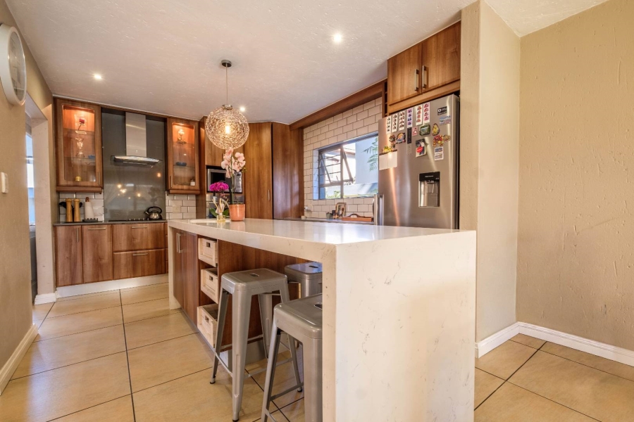 4 Bedroom Property for Sale in Beyerspark Gauteng