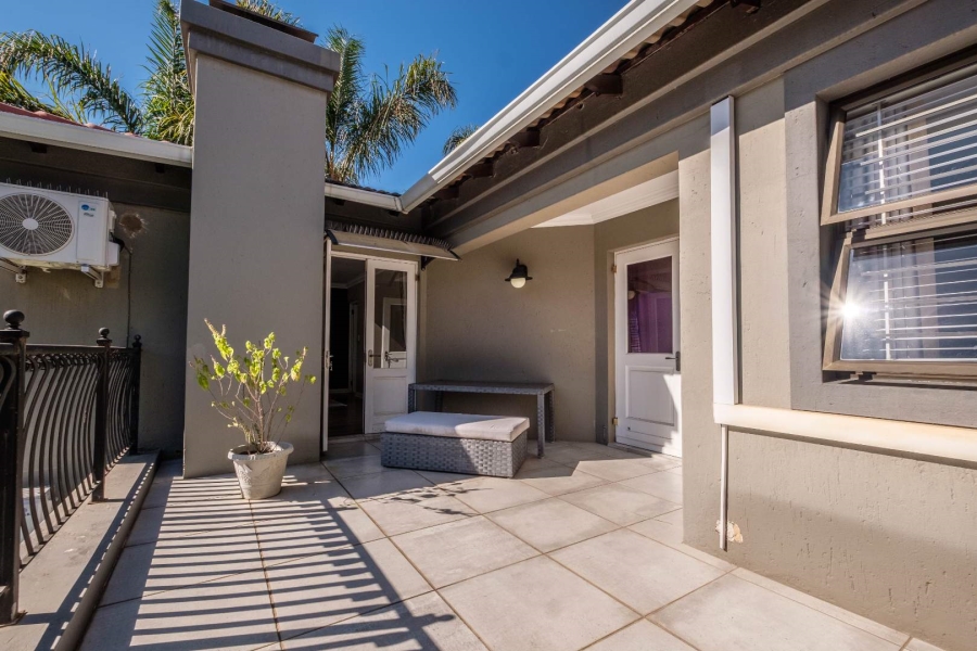 4 Bedroom Property for Sale in Beyerspark Gauteng