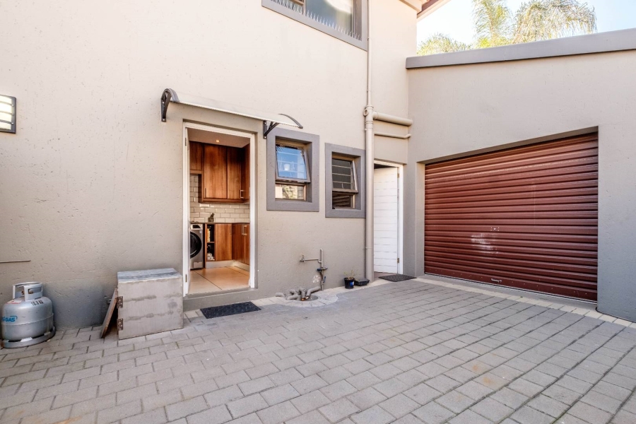 4 Bedroom Property for Sale in Beyerspark Gauteng