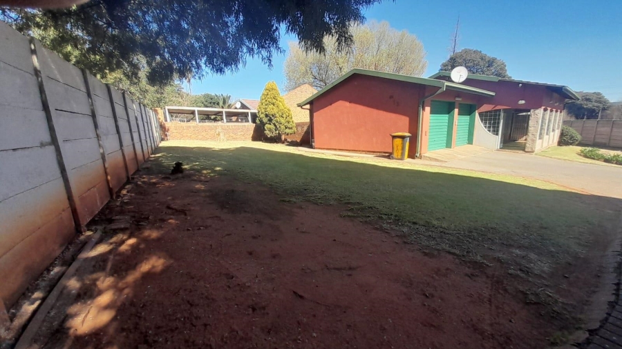 3 Bedroom Property for Sale in Rhodesfield Gauteng