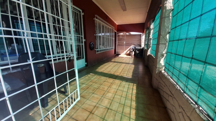 3 Bedroom Property for Sale in Rhodesfield Gauteng